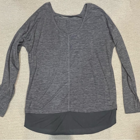 Danskin Ladies Small longsleeve top, blue/grey with sheer extension bottom. - Picture 2 of 13